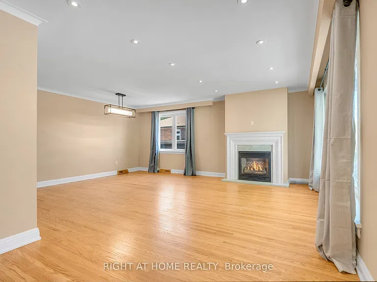 49 McGregor Rd W #MAIN — Photo 4