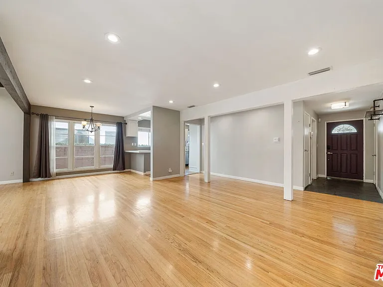 13453 Debby St — Photo 13