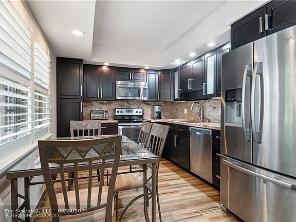 3rd image of 808 Cypress Blvd APT 109
