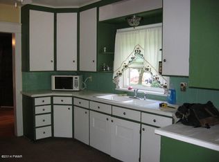 261 South St, Waymart, PA 18472