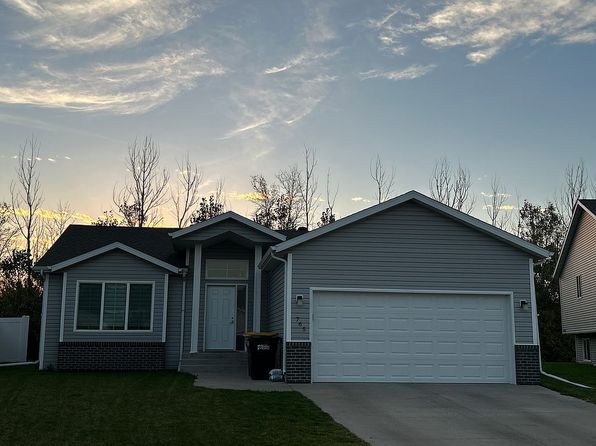 765 Albert Dr W