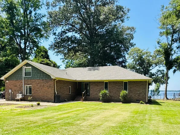 186 E Camp Perry Road, Hertford, NC 27944
