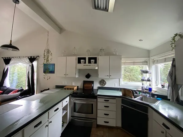 750 Cut Off Rd, Kodiak, AK 99615