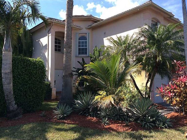 1st image of 7100 NW 109th Ct