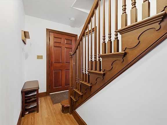 3rd image of 11 Stimson St