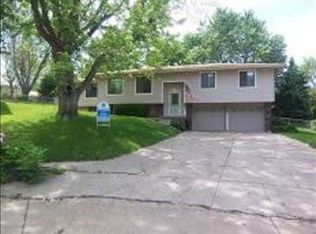 13942 Castelar Cir, Omaha, NE 68144