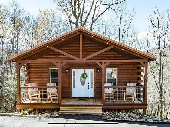 921 Statham Way, Gatlinburg, TN 37738