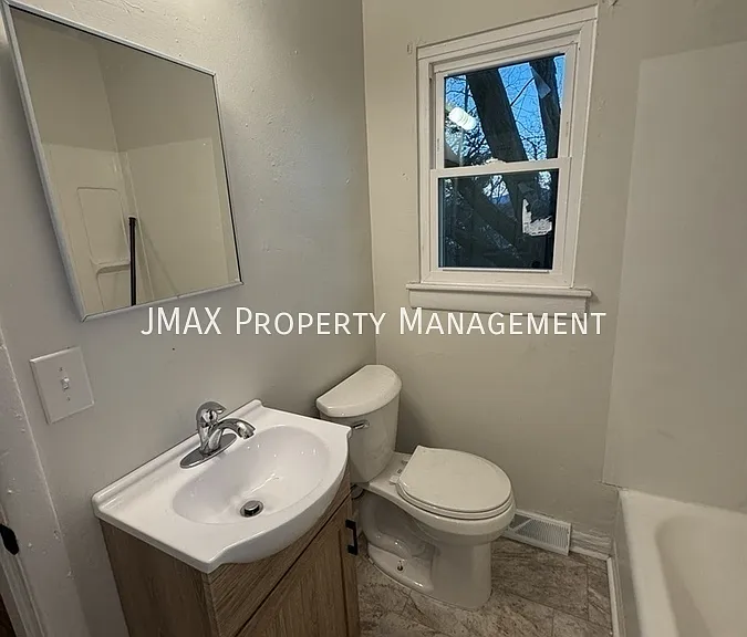 4206 Vermont Ave NW #4206 VERMONT AVE NW — Photo 6
