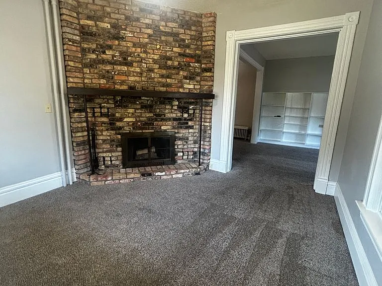 4729 McCulloch St — Photo 3