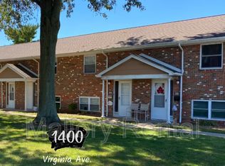1432 Virginia Ave, Wood River, IL 62095