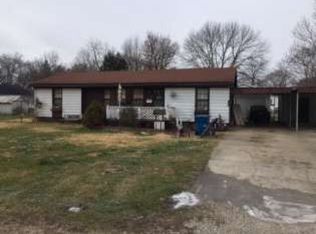 307 S Church St, Newton, IL 62448