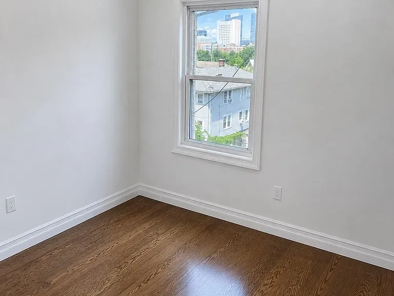 39 Rathbun Ave — Photo 16