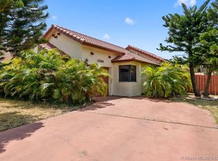 11360 SW 8th Pl, Pembroke Pines, FL 33025