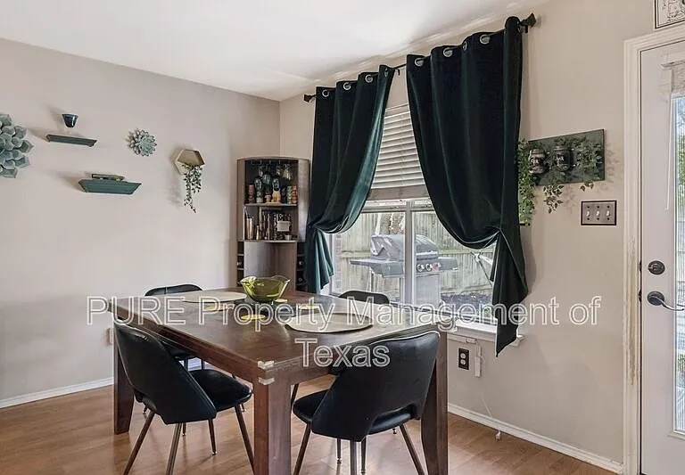 2412 Chestnut Path — Photo 11