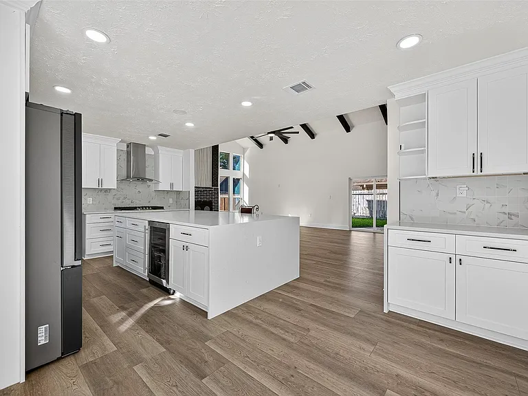 3006 Golden Hills Ln — Photo 23