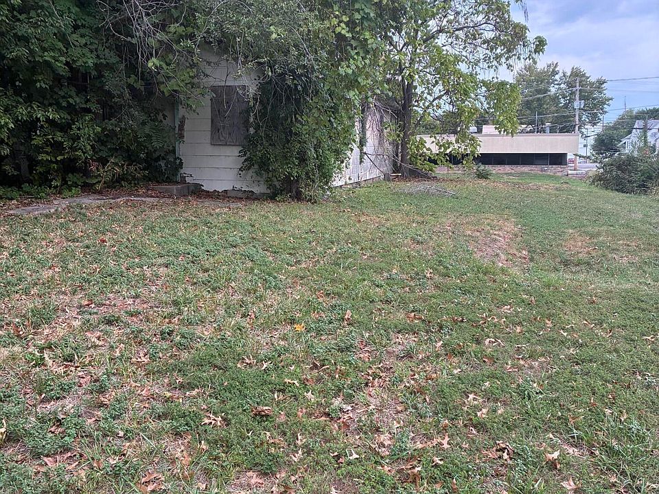 1st image of 203 W Dallas St