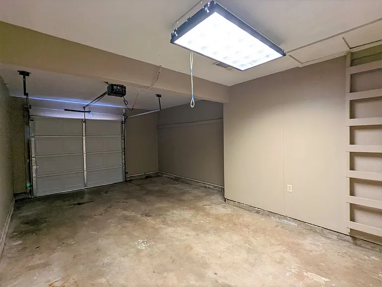 1813 Hardy Dr — Photo 28