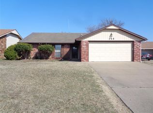 156 NE Cummings Ave, Bartlesville, OK 74006