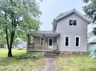 126 E 1st St, Perry, MI 48872
