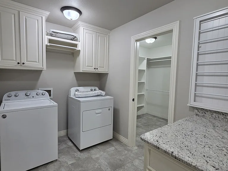 530 Joshua Pass — Photo 19