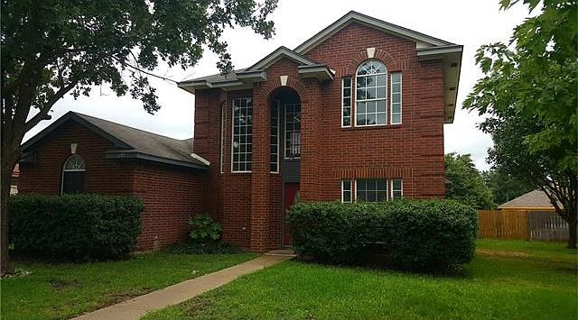 1st image of 1127 Disraeli Cir