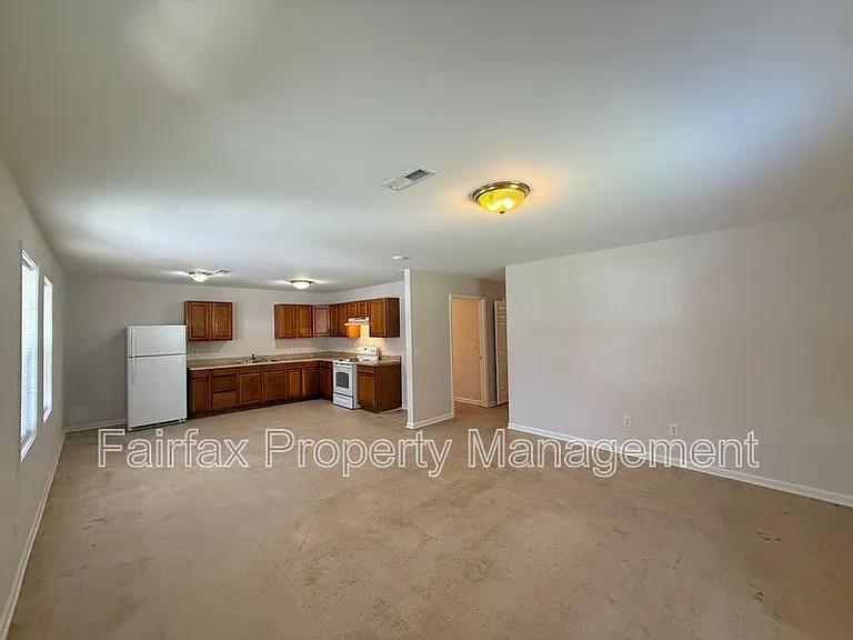 1116 Walnut St — Photo 2