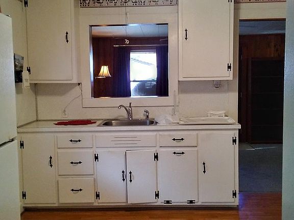 5th image of 1831 E 19th St