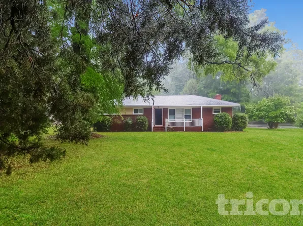 1141 Dooley Dr, Charlotte, NC 28227