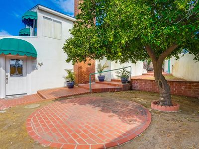 3847 Foothill Blvd, La Crescenta, CA, 91214
