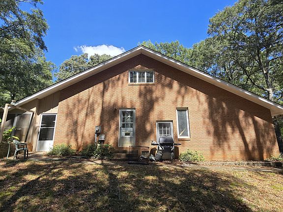3rd image of 333 Olivarri Dr