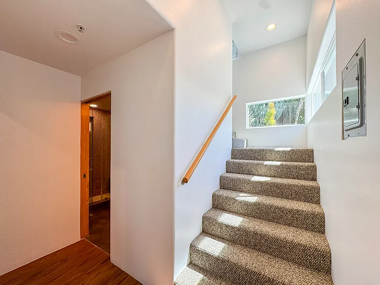 3050 Knob Dr — Photo 23