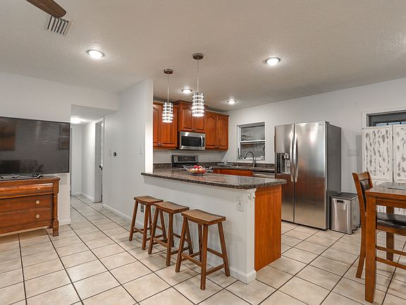 4th image of 2082 69th Ave S #1