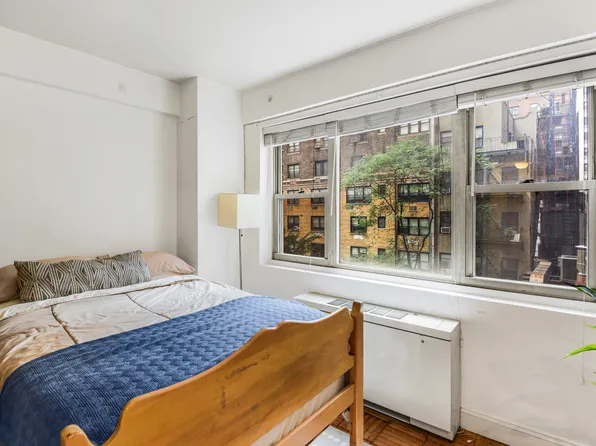 345 East 56th Street image 9 of 11