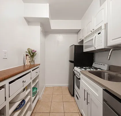 Sold by SERHANT. | media 3