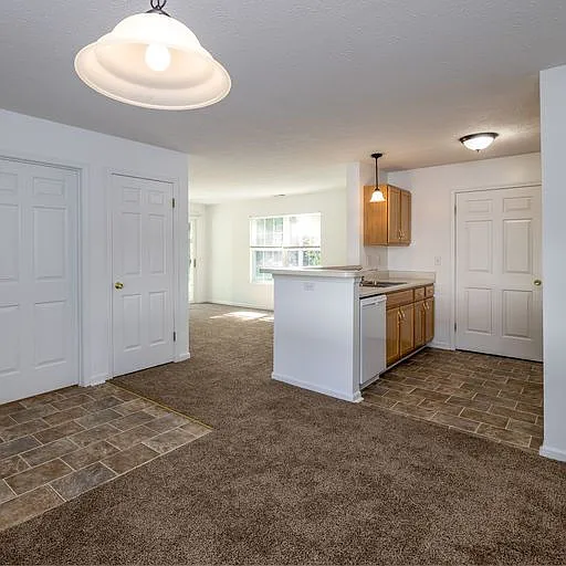 Heritage Park Apartments — Photo 22