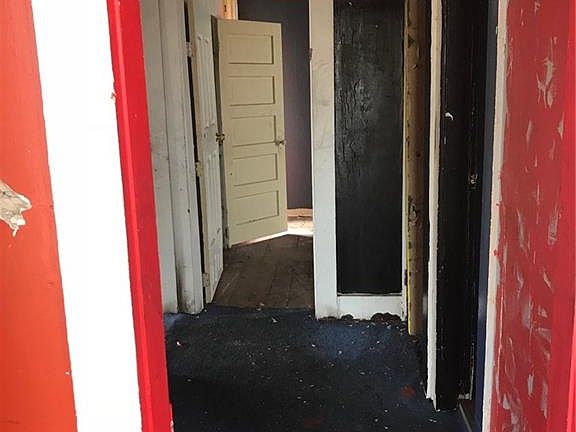 4th image of 1338 Lexington Ave