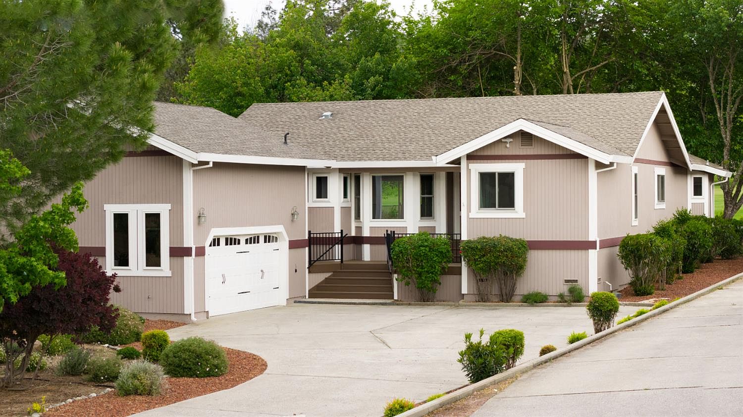 12061 Lake Wildwood Dr