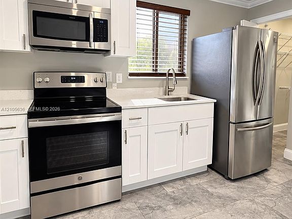 2nd image of 4641 SW 25th St #B