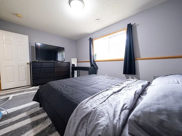 710 Village Pkwy — Photo 23