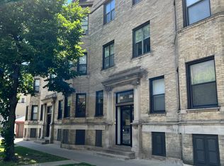 915-923 W Waveland Ave #1DE, Chicago, IL 60641
