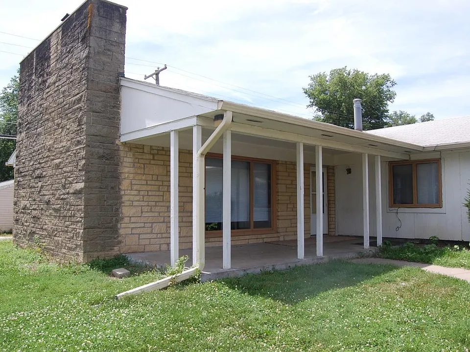 4945 Walker Ave #1
