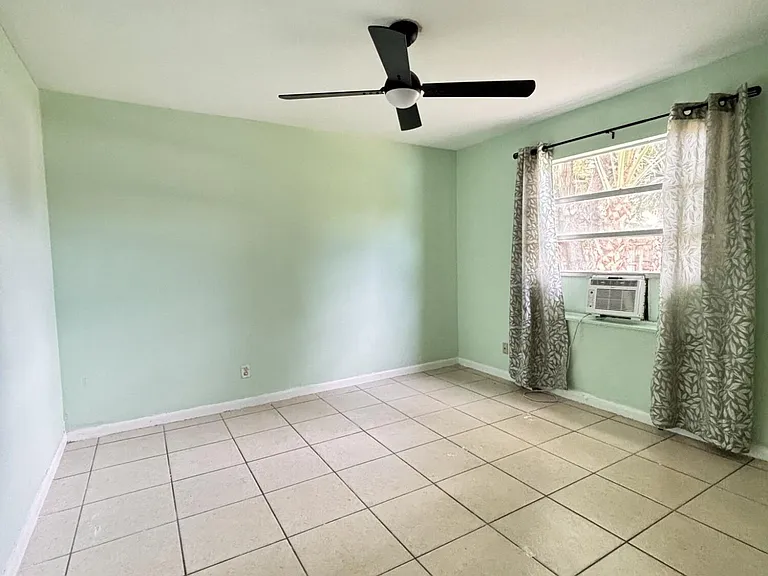 1328 W 6th St — Photo 6