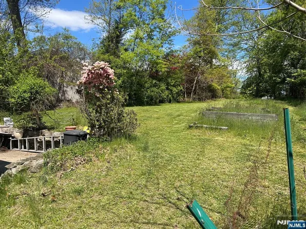 69 E Linda Vista St N, Haledon, NJ 07508