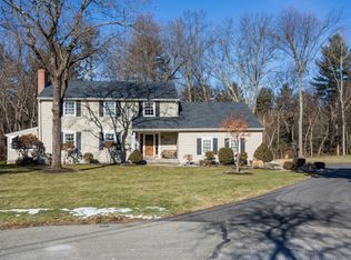 220 Prynnwood Rd, Longmeadow, MA 01106