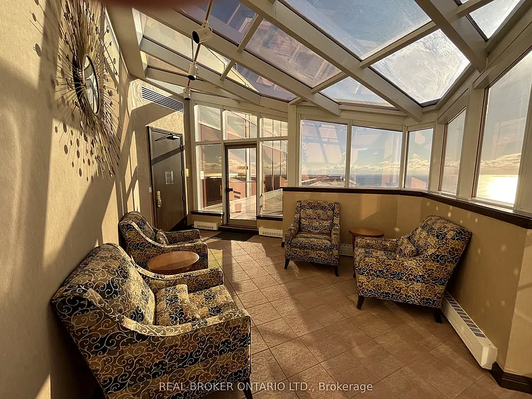 1 Palace Pier Ct #304 — Photo 21