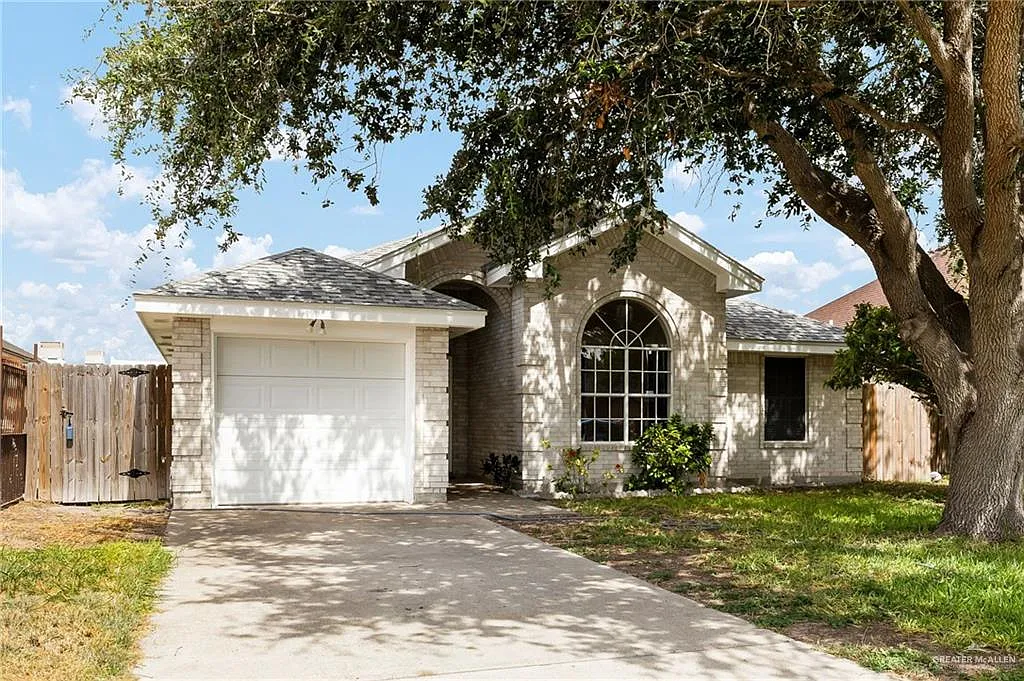 3 bed, 2.0 bath, 1183 sqft, $1,400 — Photo 2
