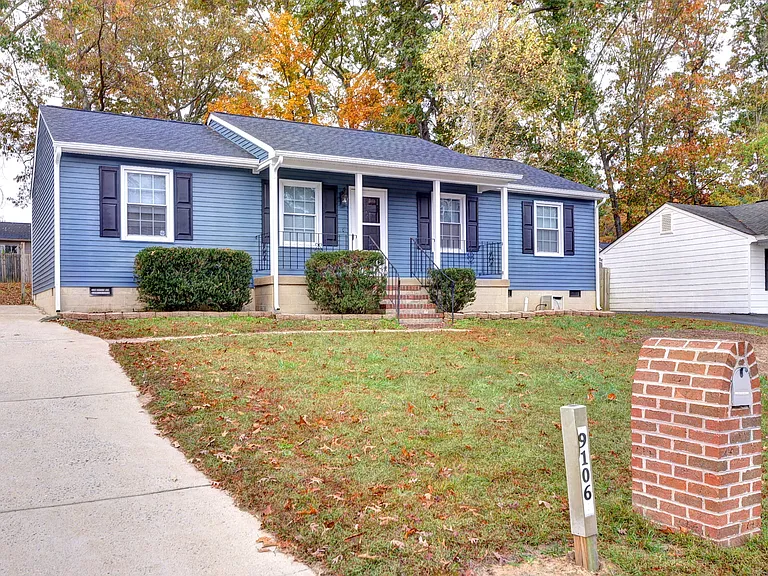 9106 Lost Forest Dr — Photo 2