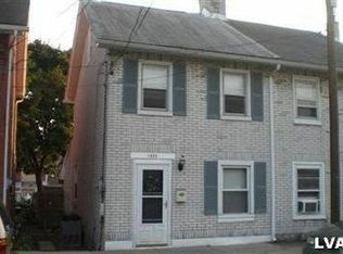 1022 Railroad St, Catasauqua, PA 18032