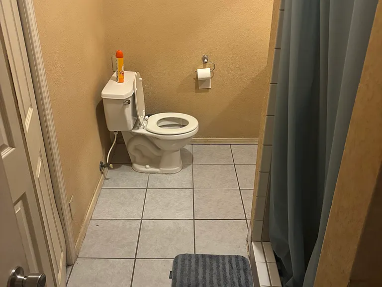 524 Myra St — Photo 17