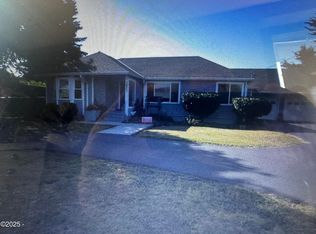 3907 3rd St, Tillamook, OR 97141